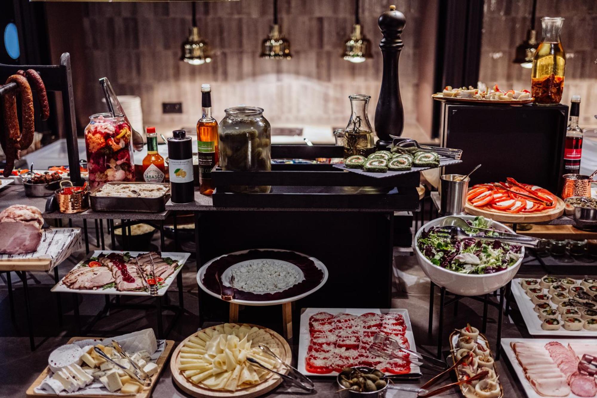 Moevenpick & Hotel 5*